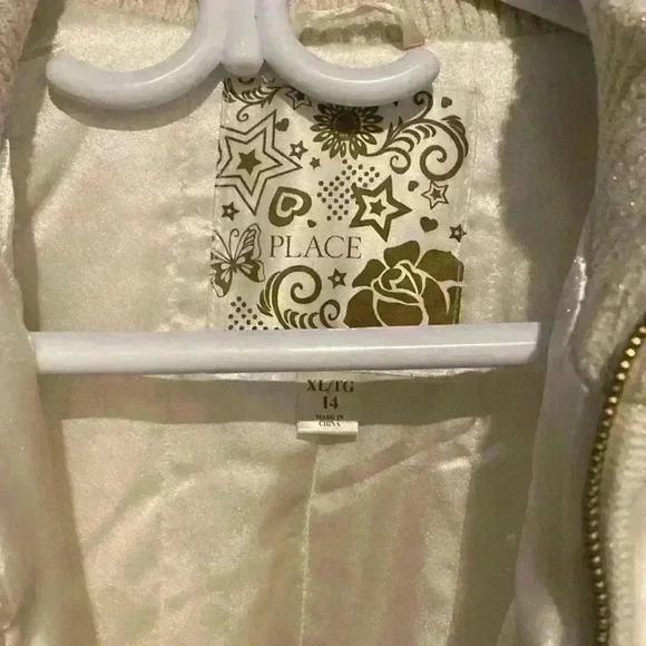 White  fluffy winter jacket - Picture 3 of 7